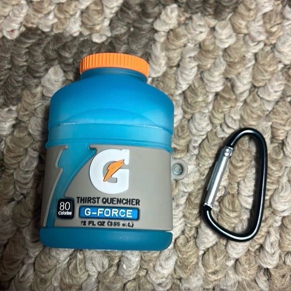 Blue Gatorade AirPods & protective case for AirPods/clip very neat NWOT/NIP - Picture 1 of 2